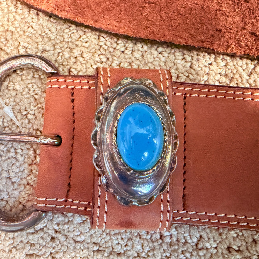 Vintage Genuine Brown Leather Belt with Blue Stone Accent made in Italy ๐ฎ๐น - Picture 6 of 9